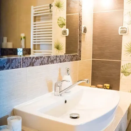Apartament Rainbow z prywatnym parkingiem Bielsko-Biała Zewnętrze zdjęcie
